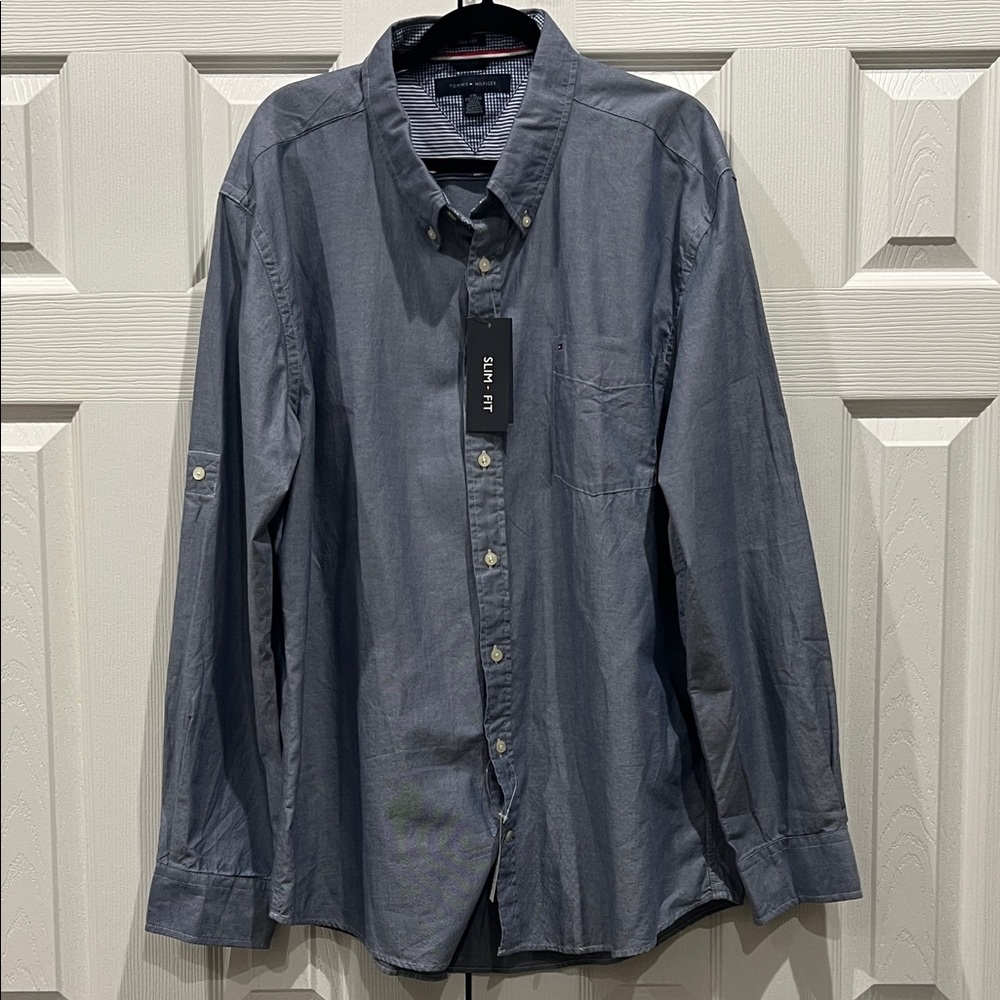 NWT Tommy Hilfiger Slim Fit Long Sleeve Button Down Shirt